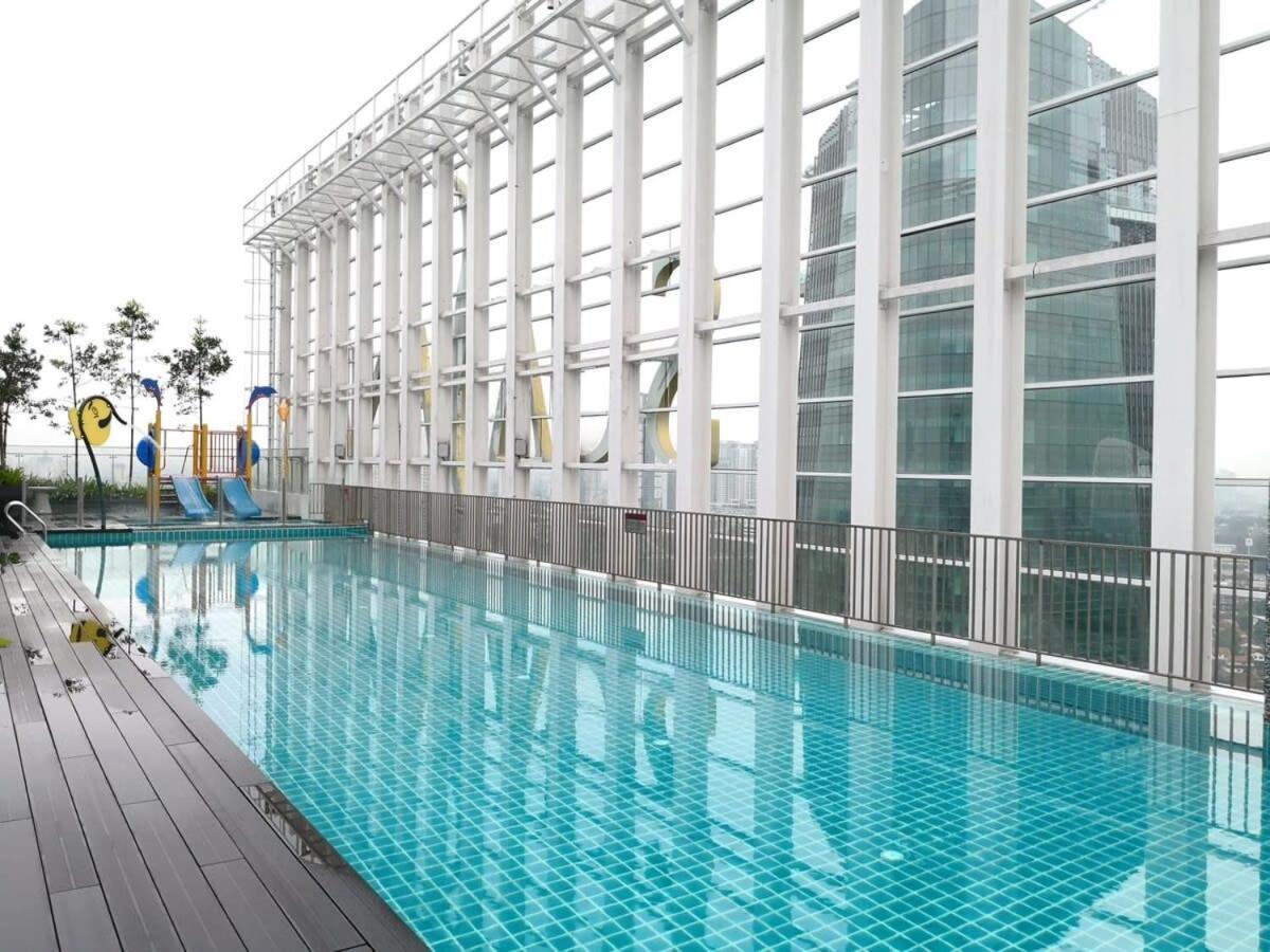 A Stylish High-Floor 2Br Suasana Suites Views Джохор-Бару Екстер'єр фото